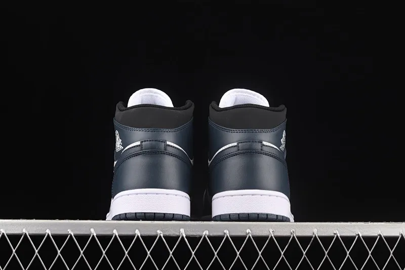 All categories Air Jordan Jordan series basketball shoes Air Jordan 1 Mid Different versions Air Jordan 1 Mid "Dark Teal" AJ1 Qiao 1 Qinglan China basketball shoes 554724-411